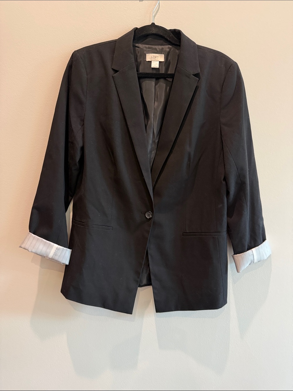 LOFT Black Single-Button Tailored Blazer with Cuffed Sleeves